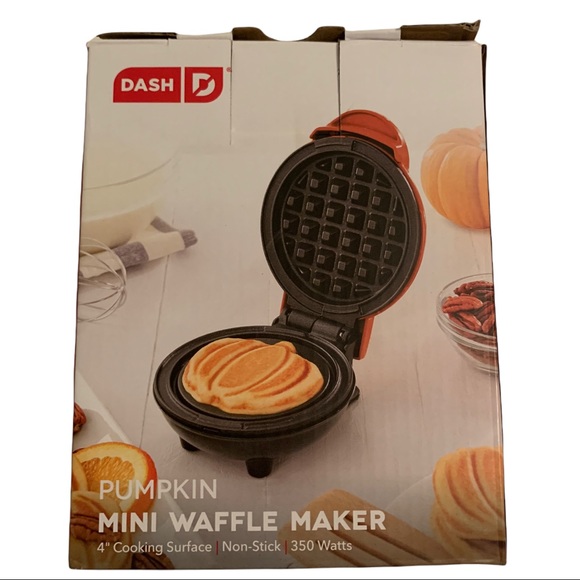 Pumpkin Mini Dash Waffle Maker - Picture 4 of 7